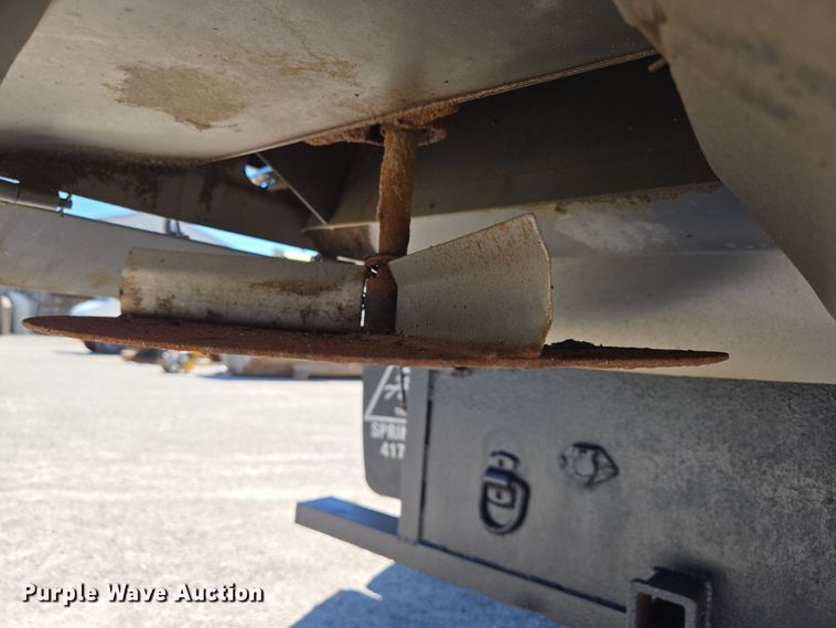 image for item DP6319 2005 Chevrolet C5500 dump flatbed truck