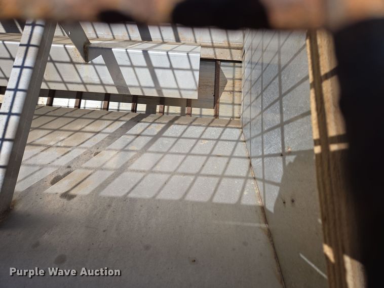 image for item DP6319 2005 Chevrolet C5500 dump flatbed truck