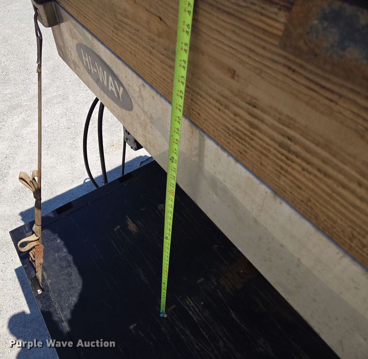 image for item DP6319 2005 Chevrolet C5500 dump flatbed truck