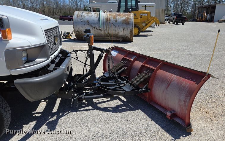 image for item DP6319 2005 Chevrolet C5500 dump flatbed truck