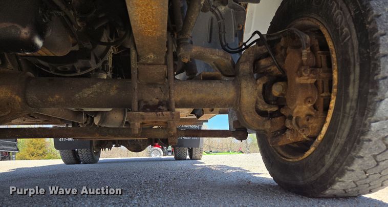 image for item DP6319 2005 Chevrolet C5500 dump flatbed truck