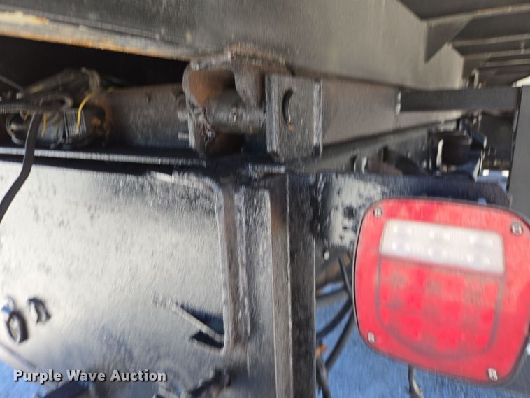 image for item DP6319 2005 Chevrolet C5500 dump flatbed truck