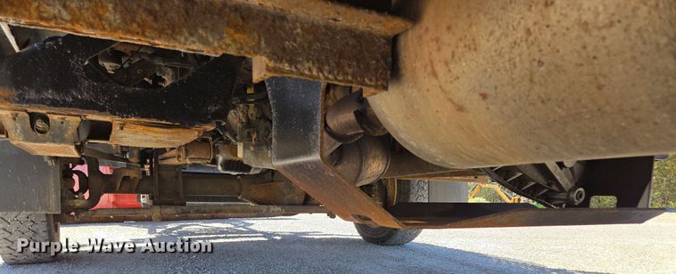 image for item DP6319 2005 Chevrolet C5500 dump flatbed truck