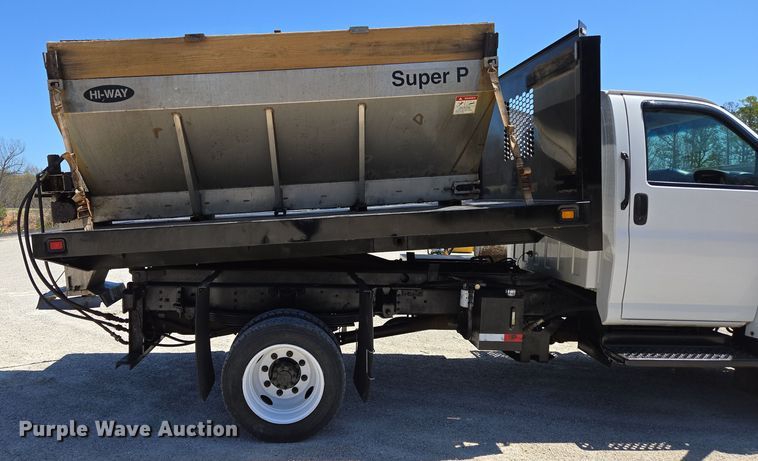 image for item DP6319 2005 Chevrolet C5500 dump flatbed truck