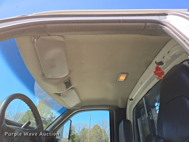 image for item DP6319 2005 Chevrolet C5500 dump flatbed truck