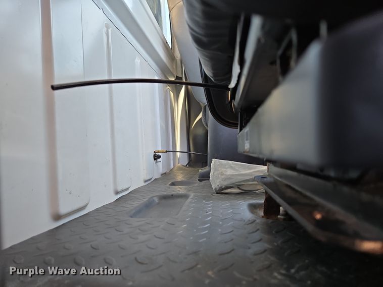 image for item DP6319 2005 Chevrolet C5500 dump flatbed truck