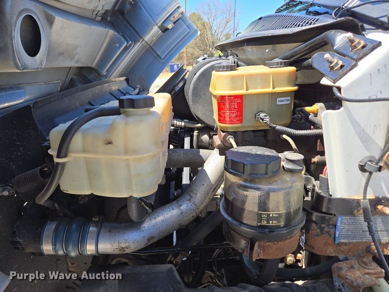 image for item DP6319 2005 Chevrolet C5500 dump flatbed truck