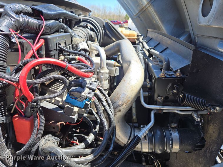 image for item DP6319 2005 Chevrolet C5500 dump flatbed truck