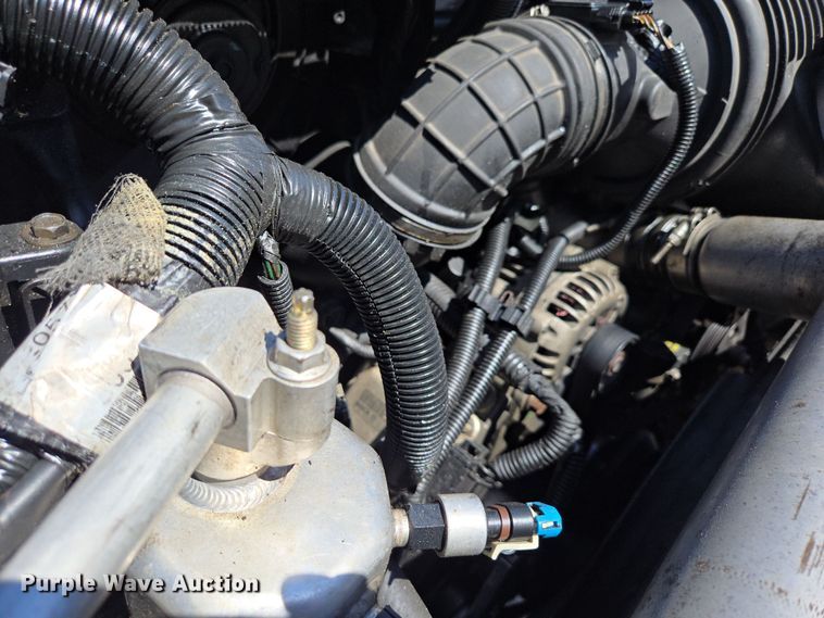 image for item DP6319 2005 Chevrolet C5500 dump flatbed truck