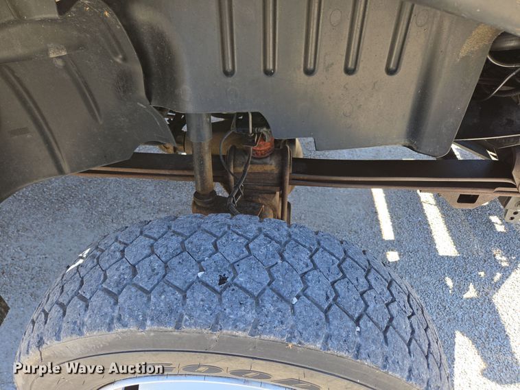 image for item DP6319 2005 Chevrolet C5500 dump flatbed truck