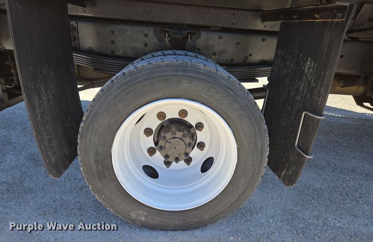 image for item DP6319 2005 Chevrolet C5500 dump flatbed truck