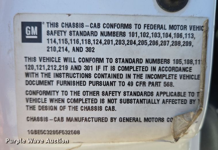 image for item DP6319 2005 Chevrolet C5500 dump flatbed truck