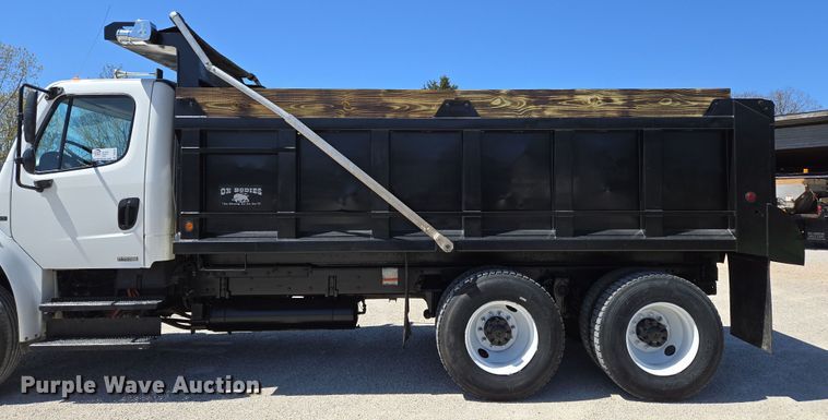 image for item DP6320 2006 Freightliner Business Class M2 dump truck