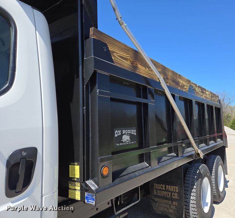 image for item DP6320 2006 Freightliner Business Class M2 dump truck