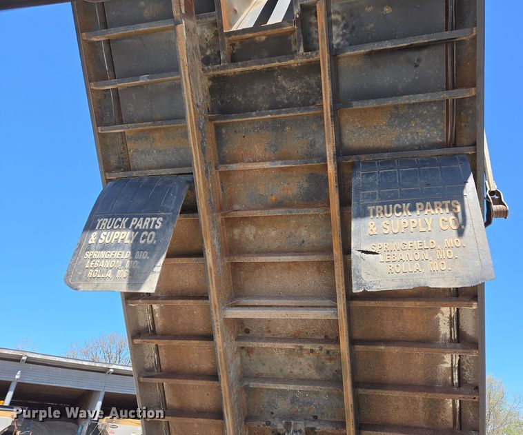 image for item DP6320 2006 Freightliner Business Class M2 dump truck