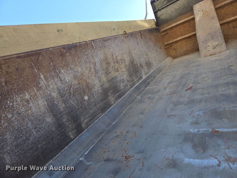 image for item DP6320 2006 Freightliner Business Class M2 dump truck