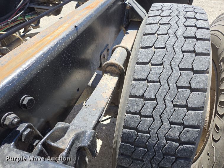 image for item DP6320 2006 Freightliner Business Class M2 dump truck