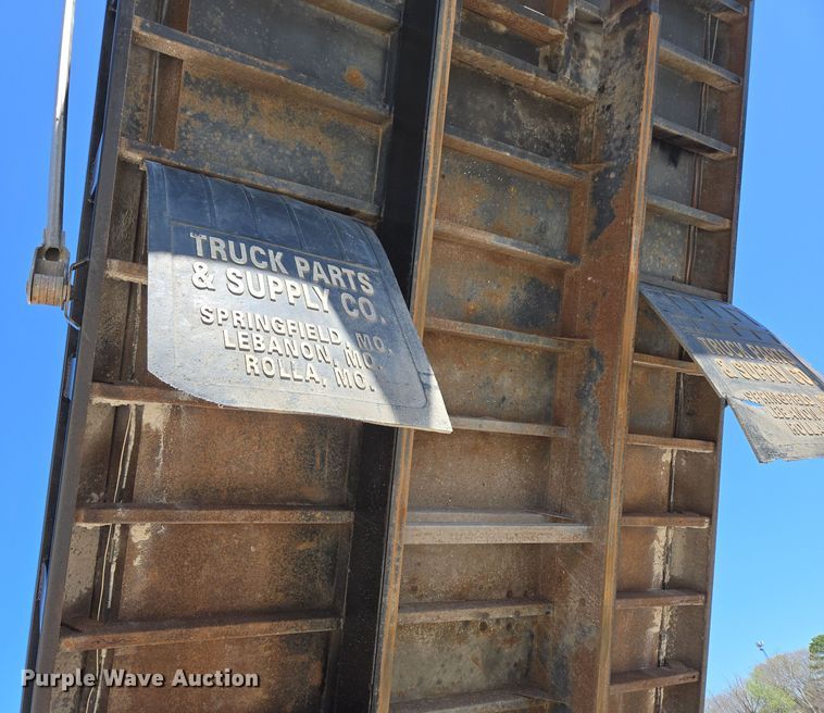 image for item DP6320 2006 Freightliner Business Class M2 dump truck