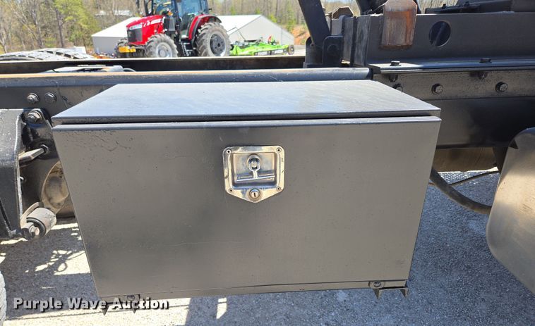 image for item DP6320 2006 Freightliner Business Class M2 dump truck