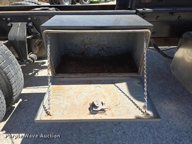 image for item DP6320 2006 Freightliner Business Class M2 dump truck