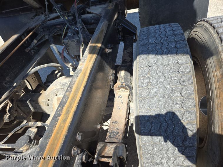 image for item DP6320 2006 Freightliner Business Class M2 dump truck