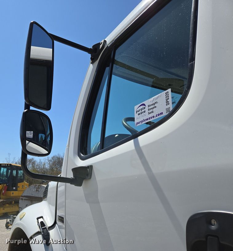 image for item DP6320 2006 Freightliner Business Class M2 dump truck