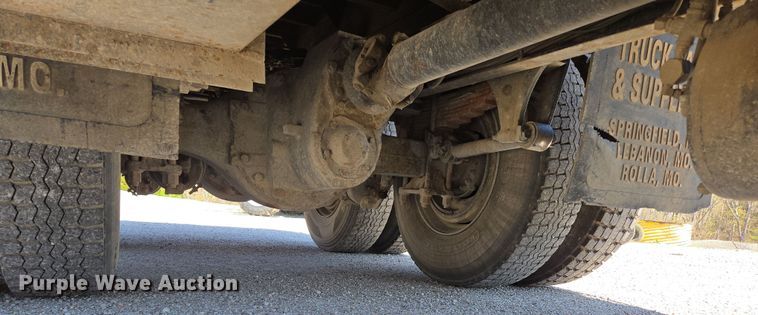 image for item DP6320 2006 Freightliner Business Class M2 dump truck