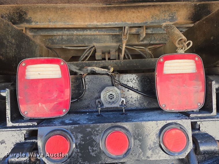 image for item DP6320 2006 Freightliner Business Class M2 dump truck