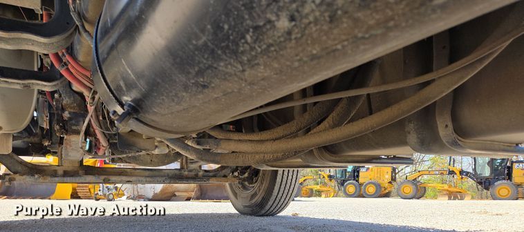 image for item DP6320 2006 Freightliner Business Class M2 dump truck