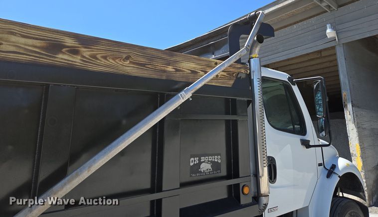 image for item DP6320 2006 Freightliner Business Class M2 dump truck