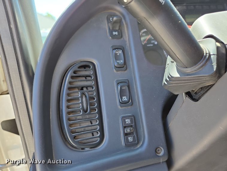 image for item DP6320 2006 Freightliner Business Class M2 dump truck