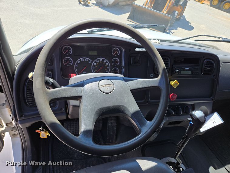 image for item DP6320 2006 Freightliner Business Class M2 dump truck