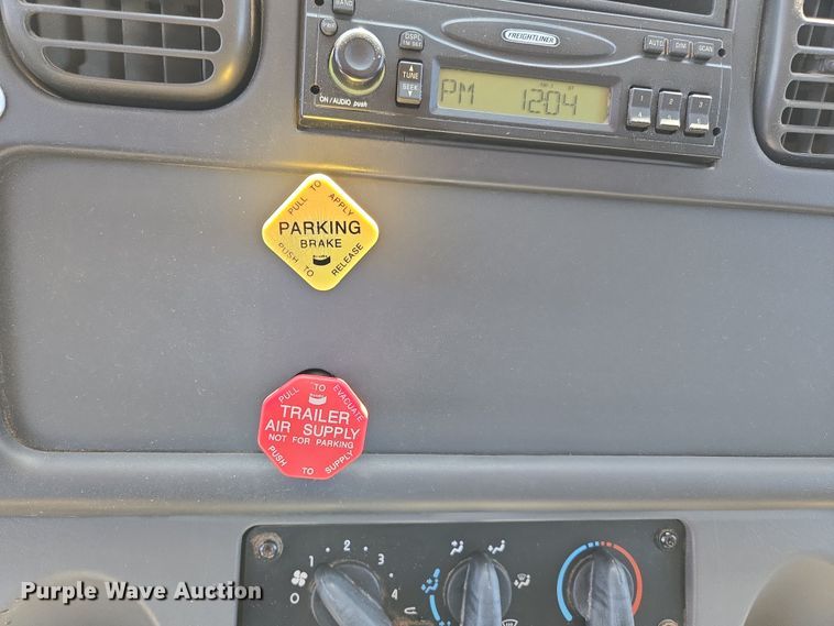 image for item DP6320 2006 Freightliner Business Class M2 dump truck