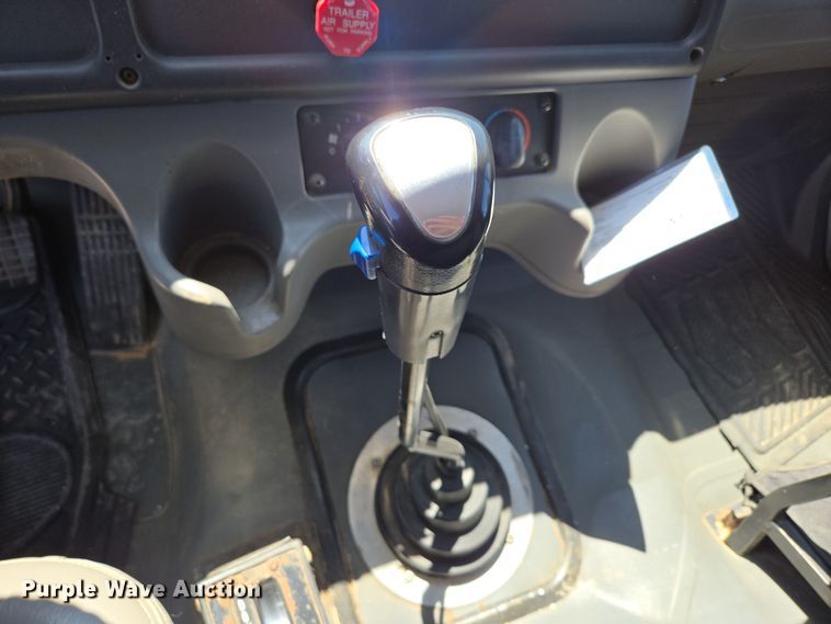 image for item DP6320 2006 Freightliner Business Class M2 dump truck