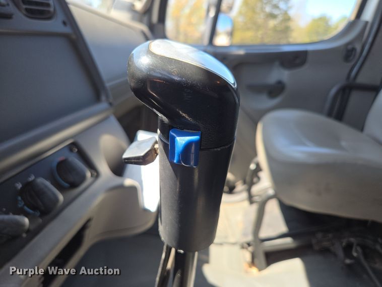 image for item DP6320 2006 Freightliner Business Class M2 dump truck