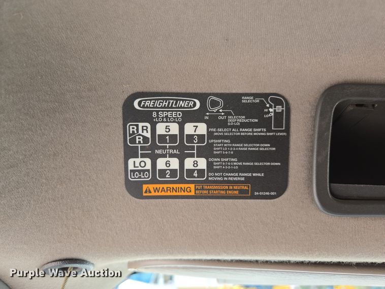 image for item DP6320 2006 Freightliner Business Class M2 dump truck