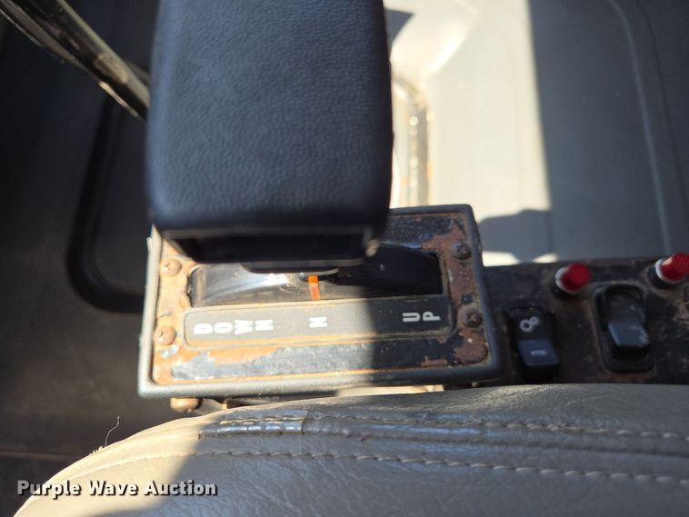 image for item DP6320 2006 Freightliner Business Class M2 dump truck