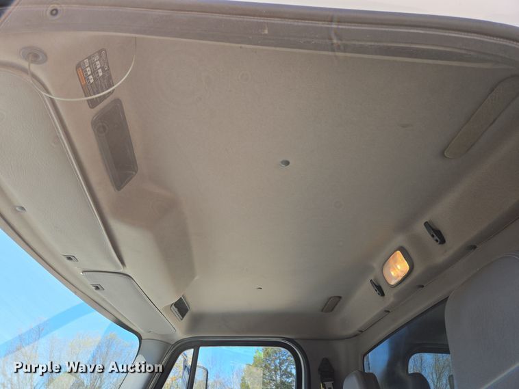 image for item DP6320 2006 Freightliner Business Class M2 dump truck