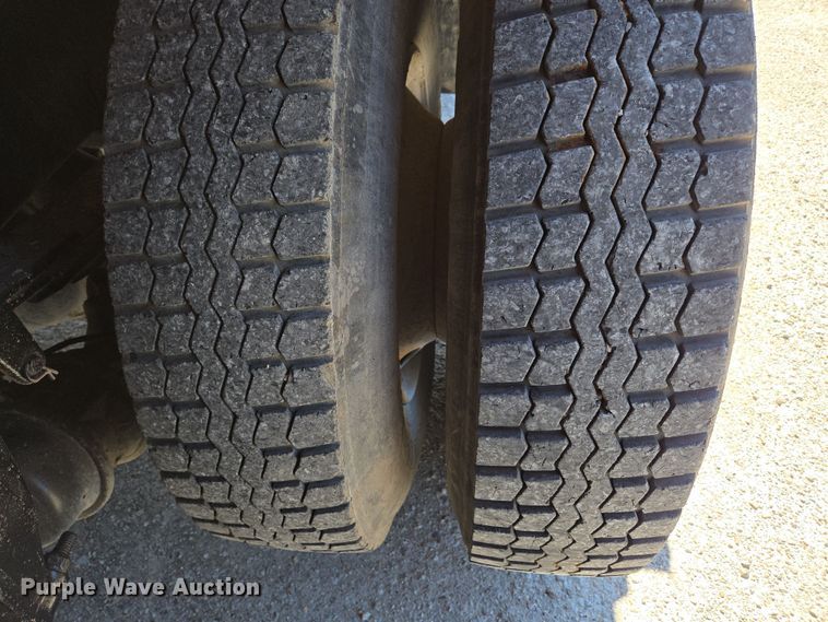 image for item DP6320 2006 Freightliner Business Class M2 dump truck