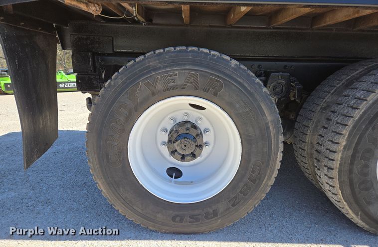 image for item DP6320 2006 Freightliner Business Class M2 dump truck