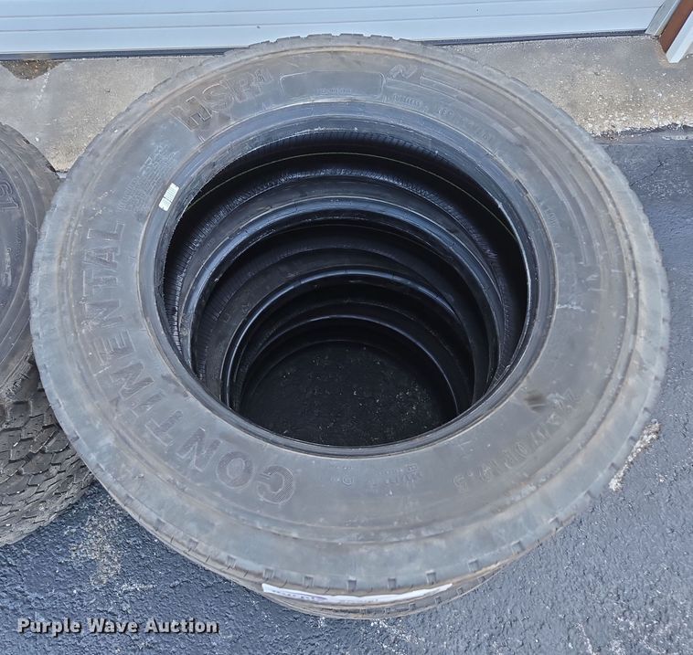 image for item DP6323  (7) 225/70R19.5 tires