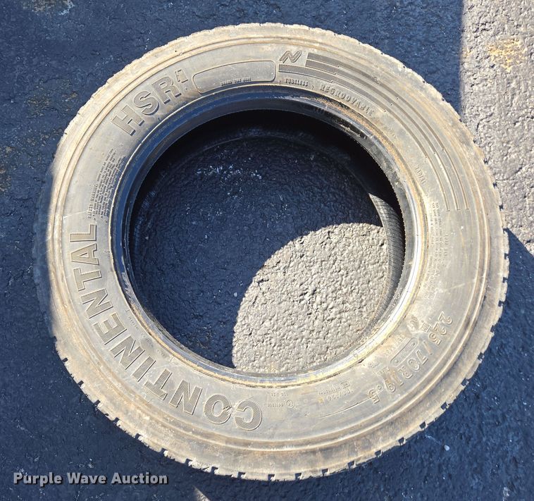 image for item DP6323  (7) 225/70R19.5 tires