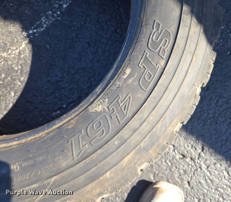 image for item DP6323  (7) 225/70R19.5 tires