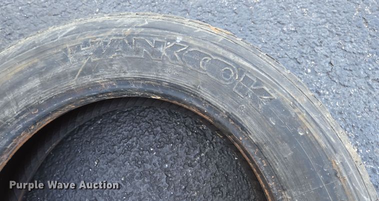 image for item DP6323  (7) 225/70R19.5 tires