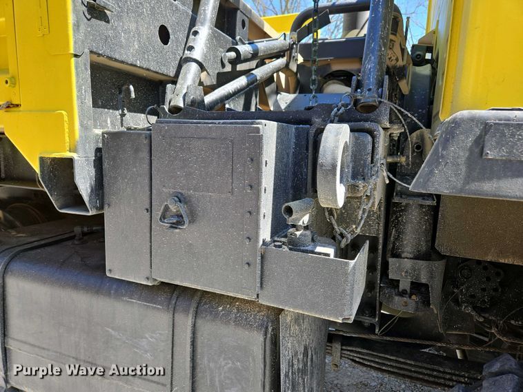 image for item DP6332 2002 Stewart & Stevenson LMTV flatbed truck