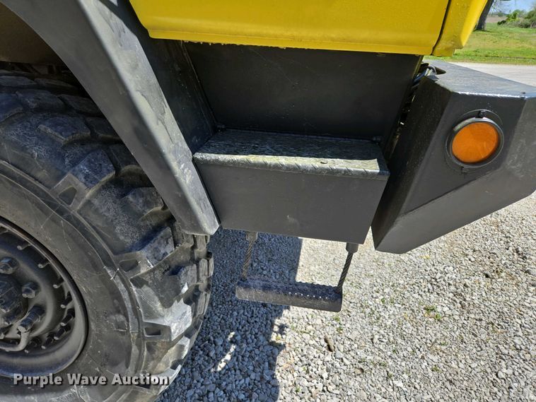 image for item DP6332 2002 Stewart & Stevenson LMTV flatbed truck