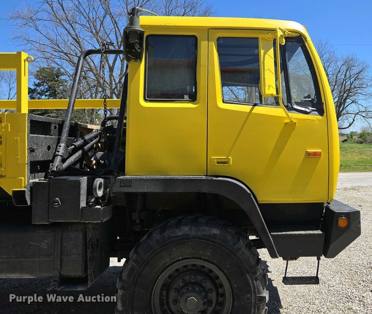 image for item DP6332 2002 Stewart & Stevenson LMTV flatbed truck