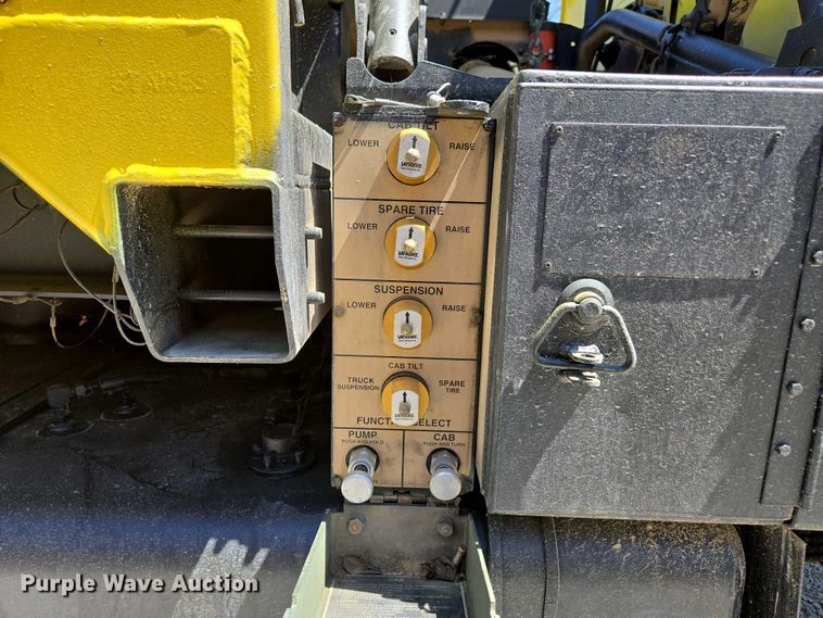 image for item DP6332 2002 Stewart & Stevenson LMTV flatbed truck