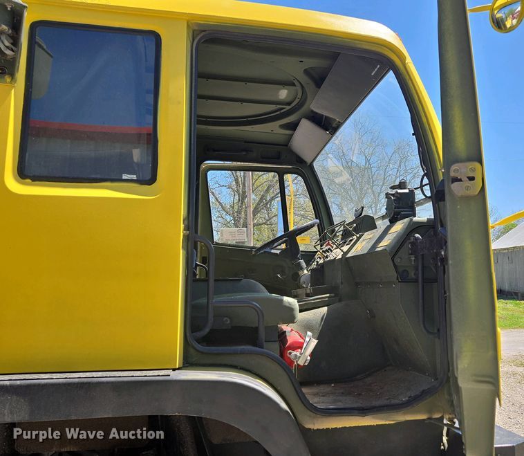 image for item DP6332 2002 Stewart & Stevenson LMTV flatbed truck