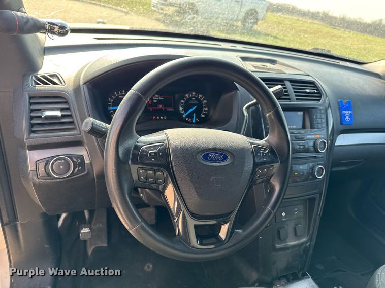 image for item DT0688 2017 Ford Explorer Police Interceptor SUV